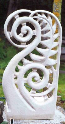 Mamaku
1 metre tall, my first holely statue using a combination of the leaf of the mamaku tree fern and the unfurling fronds.
(SOLD)

