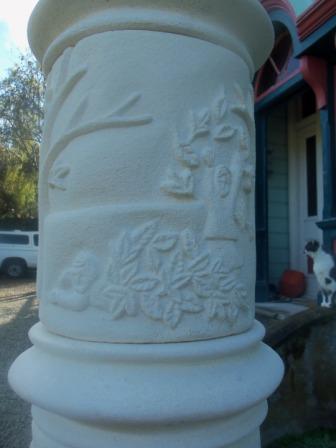 detail - autumn column 1