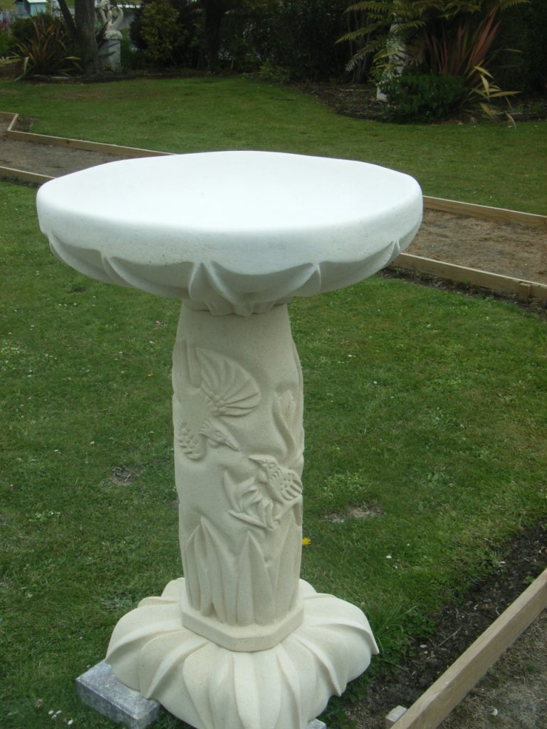 Tui birdbath